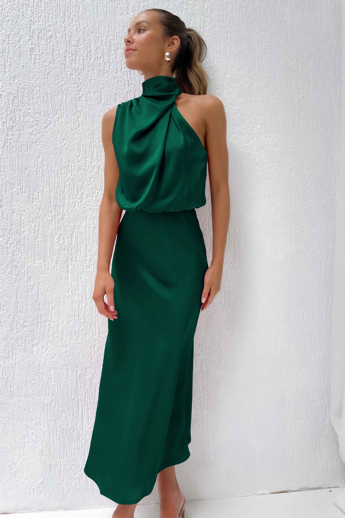 Evelyn™ | Elegant sleeveless dress with roll collar 